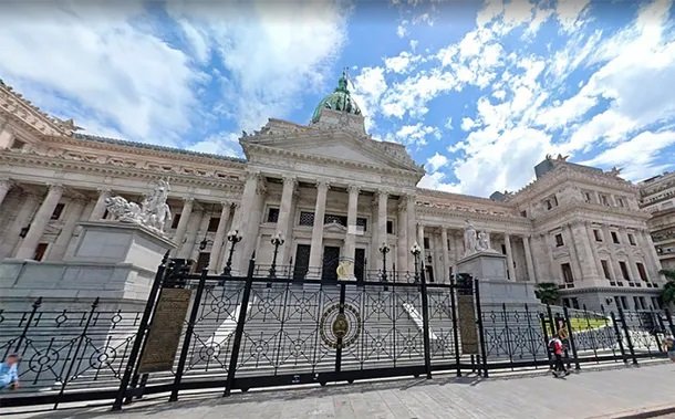 Empleados del Congreso acordaron un aumento salarial del 60%