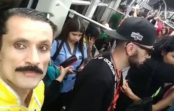 Freddie Mercury subió al tren Roca y todo el vagón le hizo coro