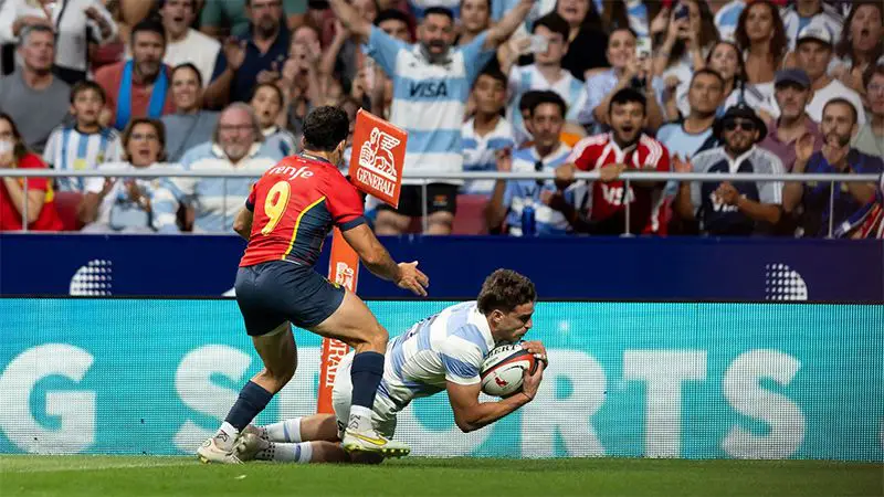 Con try del concordiense Marcos Kremer, Los Pumas arrasaron con España