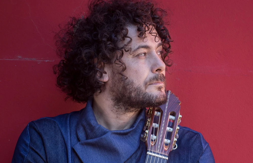 Raly Barrionuevo se presenta este sábado